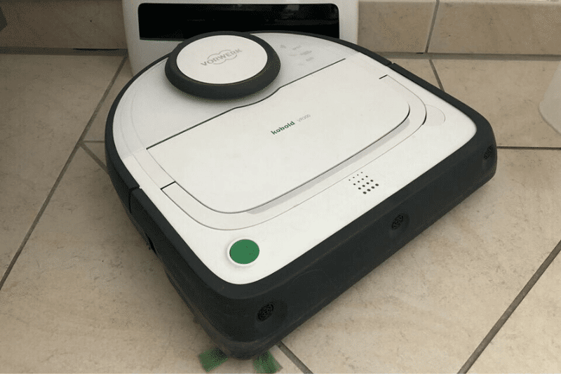 Vorwerk Kobold VR300 Saugroboter in der Nahaufnahme